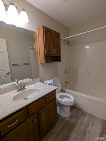 2290 Wellington Drive, Shiloh, IL 62221