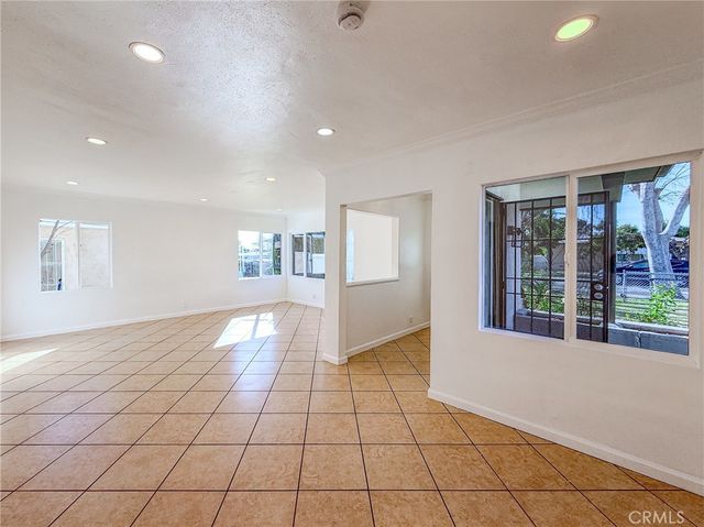 3045 Casa Loma, San Bernardino, CA 92404