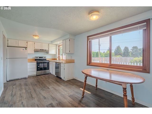 1803 Nw 100TH St, Vancouver, WA 98685