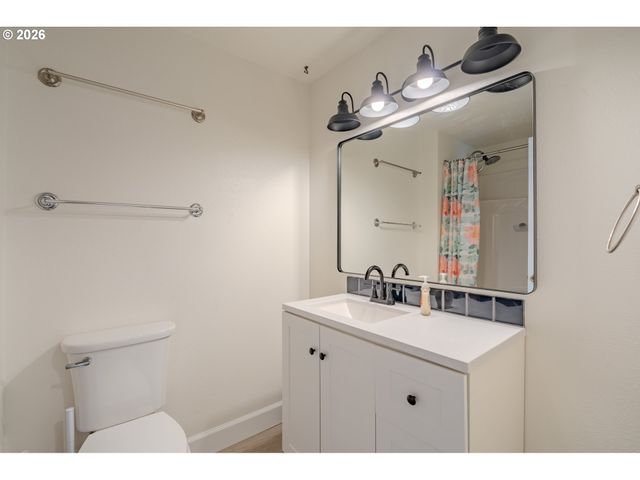 1803 Nw 100TH St, Vancouver, WA 98685