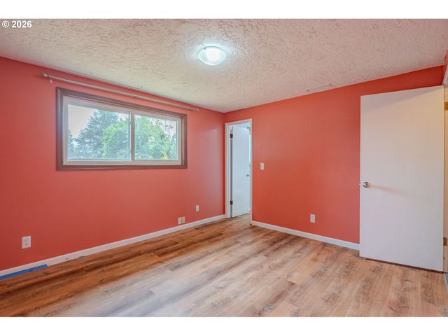 1803 Nw 100TH St, Vancouver, WA 98685