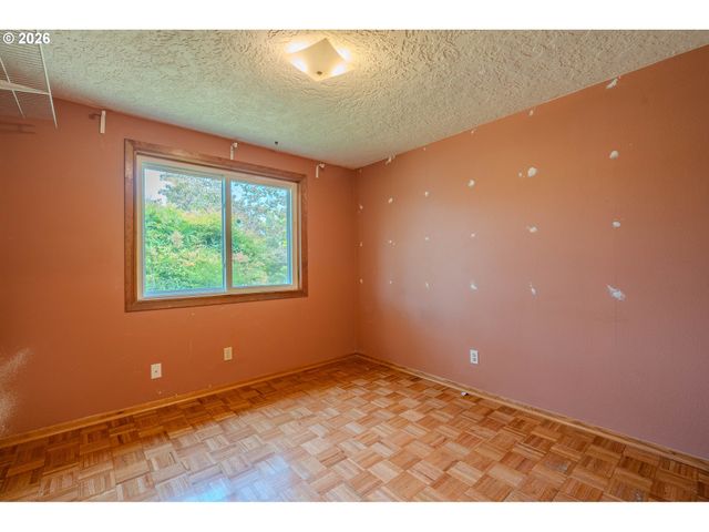 1803 Nw 100TH St, Vancouver, WA 98685