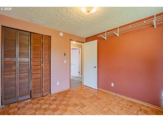 1803 Nw 100TH St, Vancouver, WA 98685