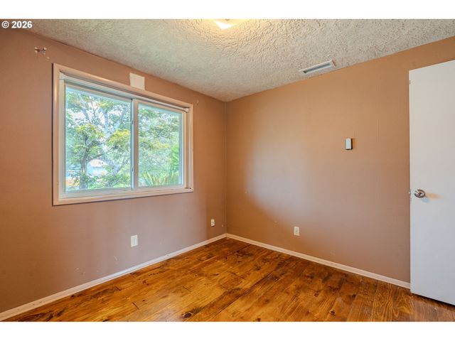 1803 Nw 100TH St, Vancouver, WA 98685