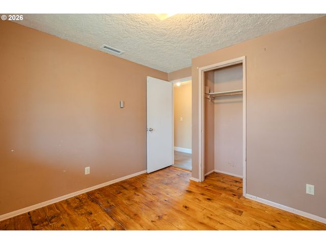 1803 Nw 100TH St, Vancouver, WA 98685