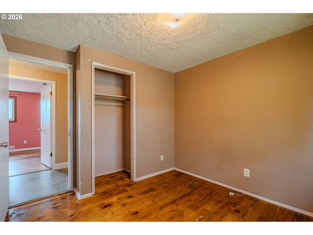 1803 Nw 100TH St, Vancouver, WA 98685