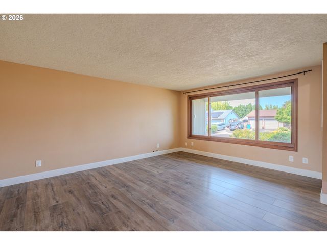 1803 Nw 100TH St, Vancouver, WA 98685