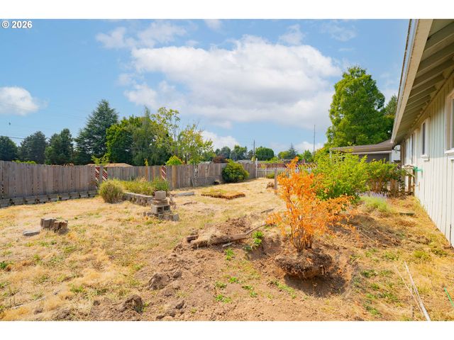 1803 Nw 100TH St, Vancouver, WA 98685