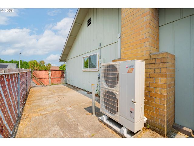 1803 Nw 100TH St, Vancouver, WA 98685