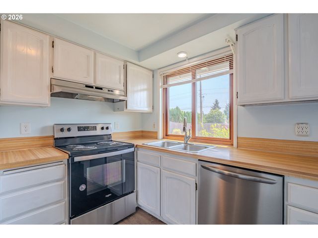 1803 Nw 100TH St, Vancouver, WA 98685