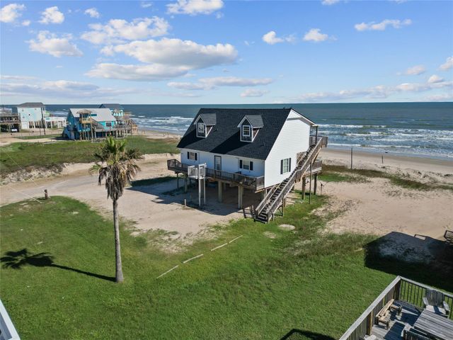 125 Driftwood Court, Surfside Beach, TX 77541