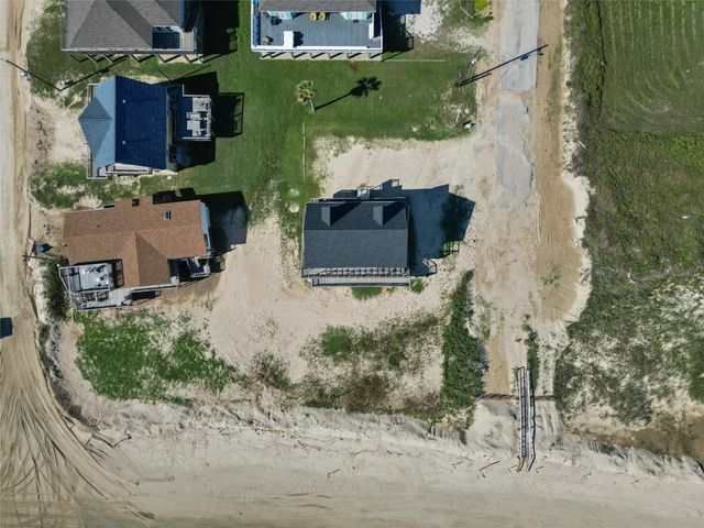 125 Driftwood Court, Surfside Beach, TX 77541
