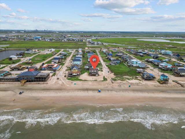 125 Driftwood Court, Surfside Beach, TX 77541