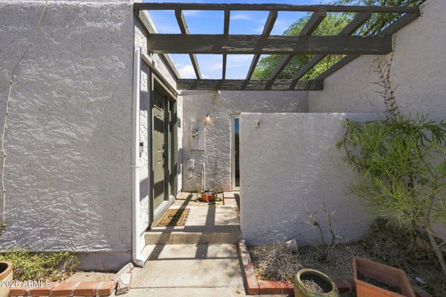 324 E Ambassador Drive, Tempe, AZ 85288