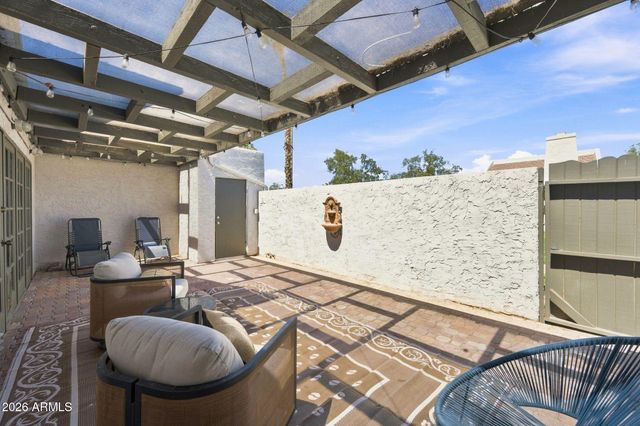 324 E Ambassador Drive, Tempe, AZ 85288