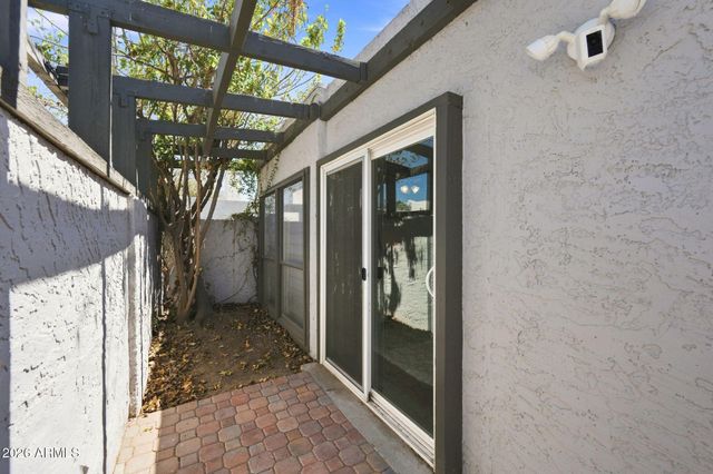 324 E Ambassador Drive, Tempe, AZ 85288