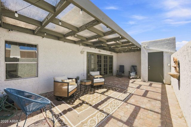 324 E Ambassador Drive, Tempe, AZ 85288