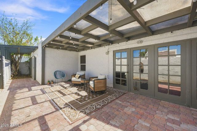 324 E Ambassador Drive, Tempe, AZ 85288