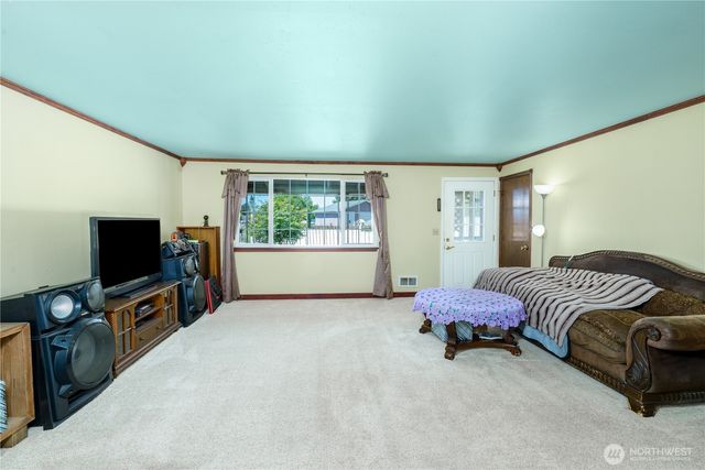 70 Ridge Place, Sequim, WA 98362
