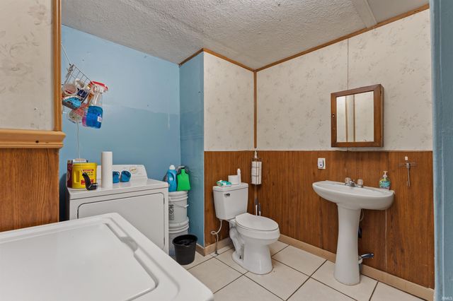 207 W Garfield Avenue, Elkhart, IN 46516