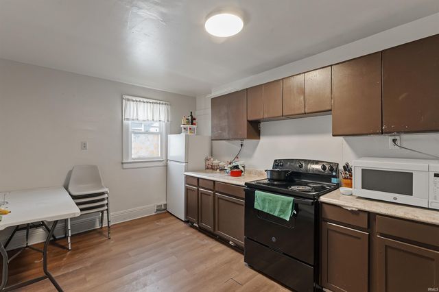 207 W Garfield Avenue, Elkhart, IN 46516