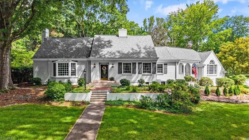 3400 Starmount Drive, Greensboro, NC 27403