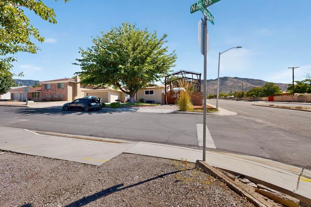 3701 Naples Street NE, Albuquerque, NM 87111