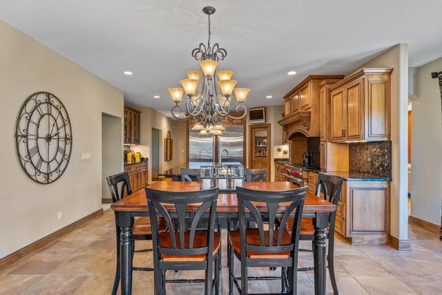 1252 Mary Hill CIRCLE, Hartland, WI 53029