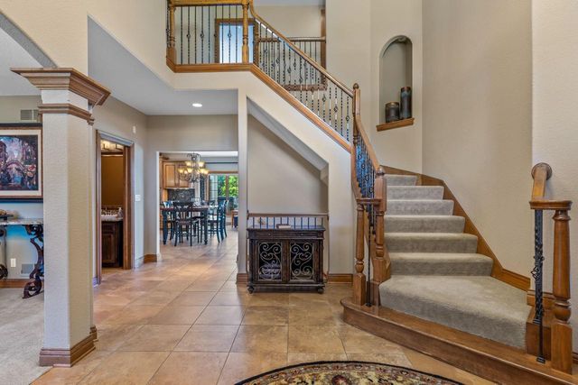 1252 Mary Hill CIRCLE, Hartland, WI 53029