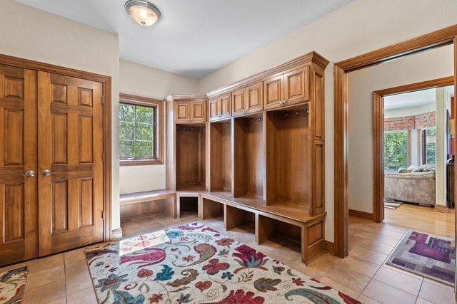 1252 Mary Hill CIRCLE, Hartland, WI 53029