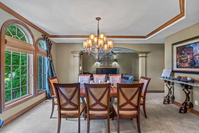 1252 Mary Hill CIRCLE, Hartland, WI 53029