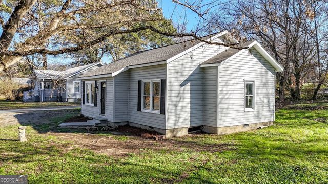 562 Highland Avenue, Summerville, GA 30747