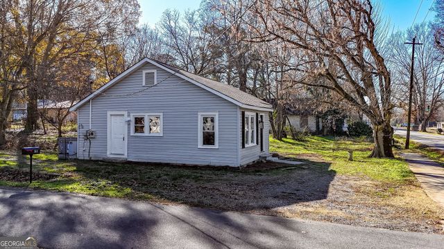 562 Highland Avenue, Summerville, GA 30747