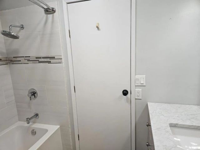 8975 Lawrence Welk Drive 291, Escondido, CA 92026