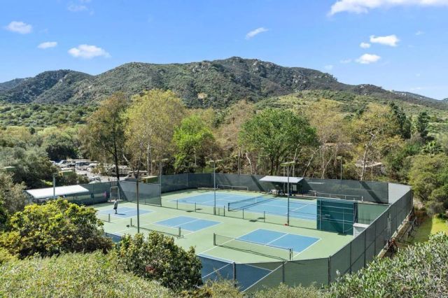 8975 Lawrence Welk Drive 291, Escondido, CA 92026