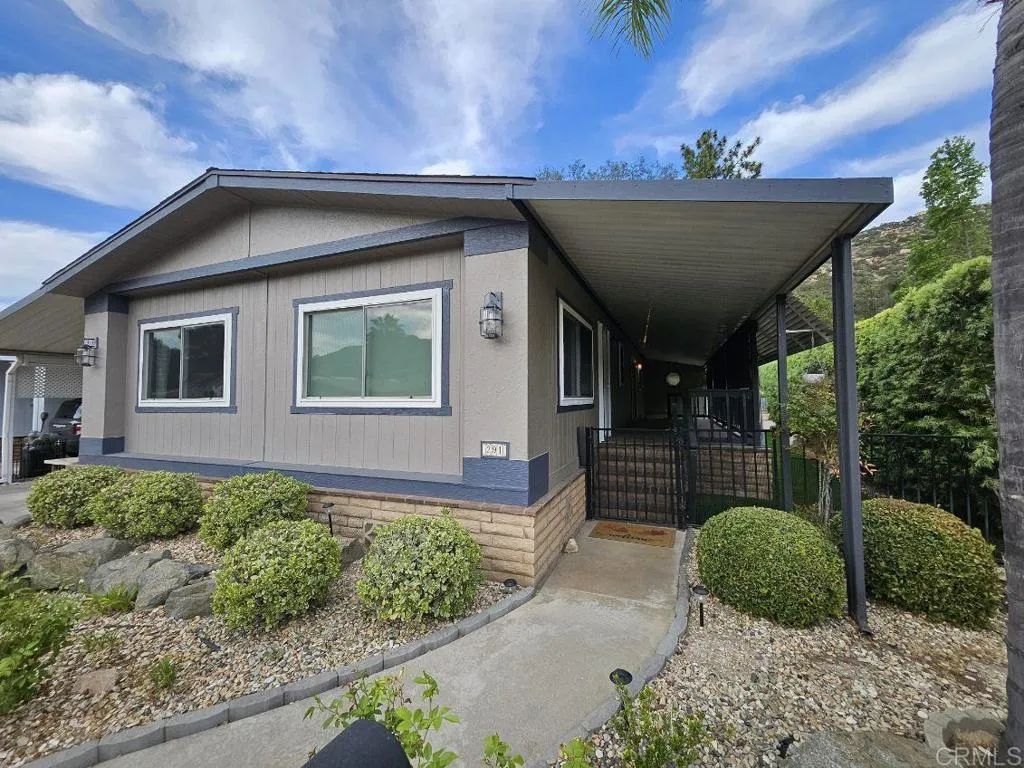 8975 Lawrence Welk Drive 291, Escondido, CA 92026