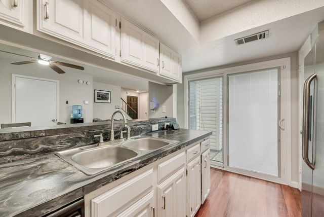 2643 Via Ventura Circle, Carrollton, TX 75006