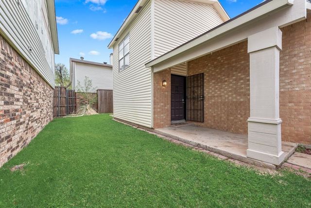 2643 Via Ventura Circle, Carrollton, TX 75006