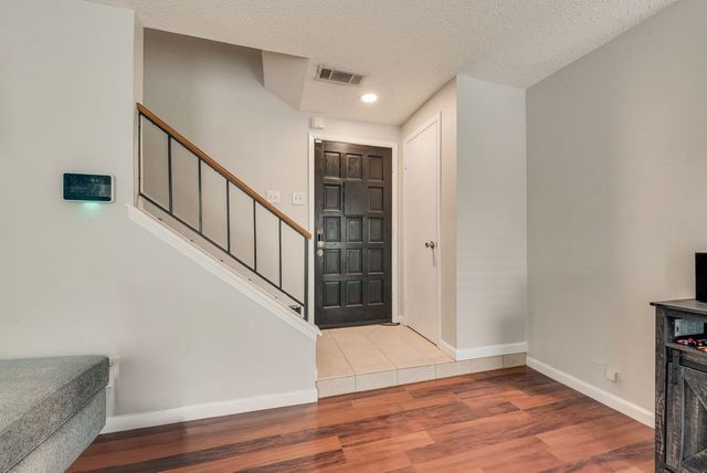 2643 Via Ventura Circle, Carrollton, TX 75006