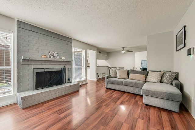 2643 Via Ventura Circle, Carrollton, TX 75006