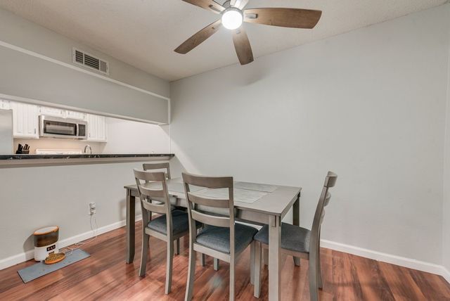 2643 Via Ventura Circle, Carrollton, TX 75006