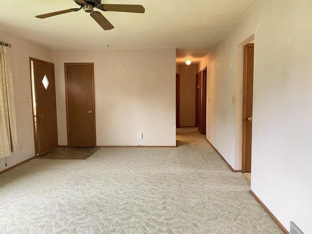 8 S ST JOSEPHS LANE, Fond Du Lac, WI 54935