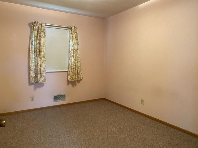 8 S ST JOSEPHS LANE, Fond Du Lac, WI 54935