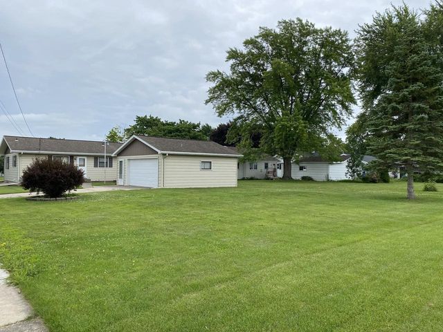 8 S ST JOSEPHS LANE, Fond Du Lac, WI 54935