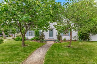 2205 Glenwood Street, Trenton, MI 48183