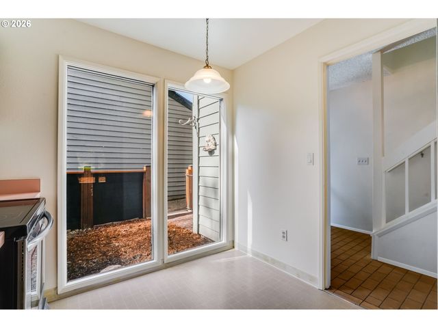 8712 Sw Brightfield Cir, Portland, OR 97223