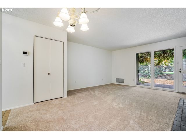 8712 Sw Brightfield Cir, Portland, OR 97223