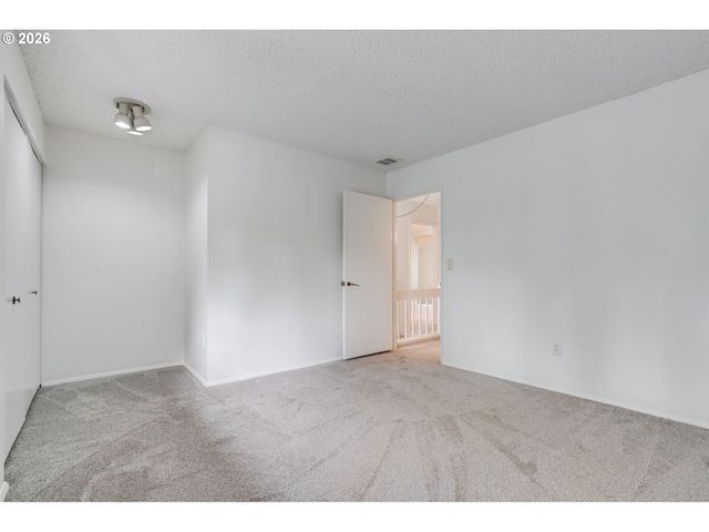 8712 Sw Brightfield Cir, Portland, OR 97223