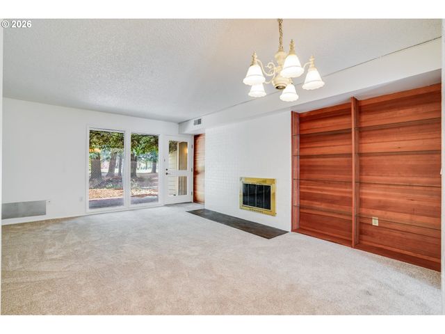 8712 Sw Brightfield Cir, Portland, OR 97223
