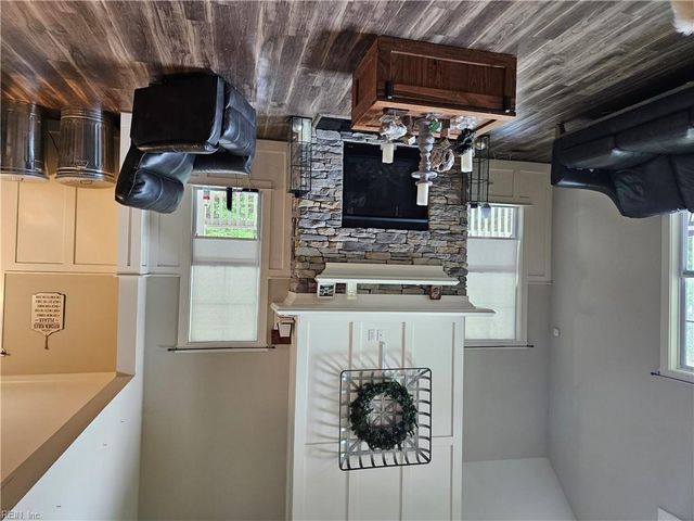 5061 Holy Neck RD, Suffolk, VA 23437